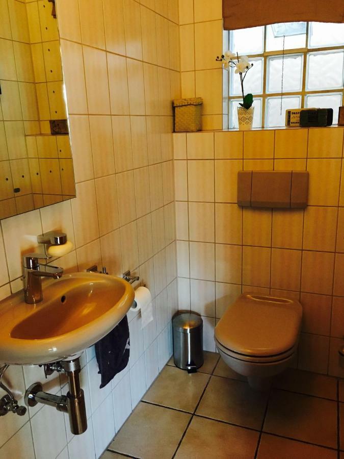 Gästehaus Sellemols Ferienhaus Winzer Heuchelheim-Klingen Exterior foto